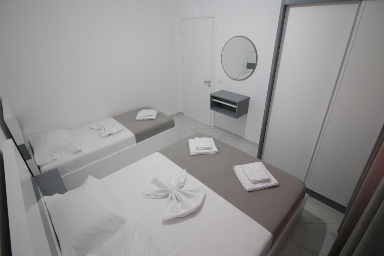 Sky Apartments Sarande Exterior photo